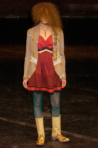 Look 25